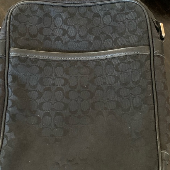 Coach - Picture 3 of 6